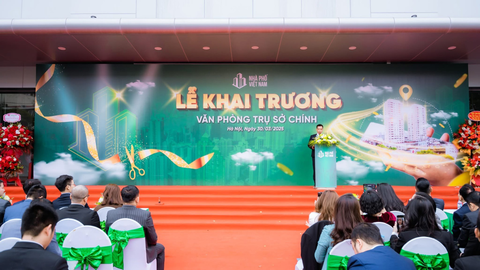 Ông Trần Cao Khải - TGĐ Tập đoàn Nhà phố Việt Nam phát biểu tại buổi lễ khai trương.