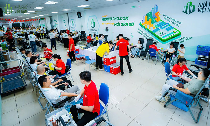 NHÀ PHỐ VIỆT NAM LAN TỎA YÊU THƯƠNG QUA HOẠT ĐỘNG  HIẾN MÁU THƯỜNG NIÊN